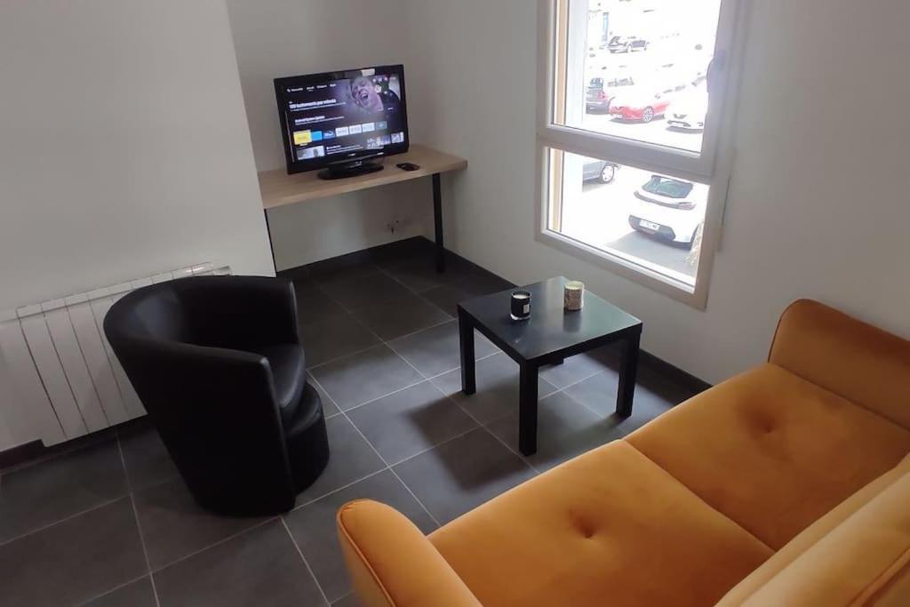 Appartement Hyper Centre Mayenne Zewnętrze zdjęcie